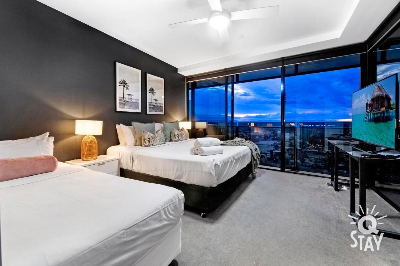 Kids Free In Hinterland View 1 Bedroom Spa At Circle On Cavill - Q Apartment Gold Coast
