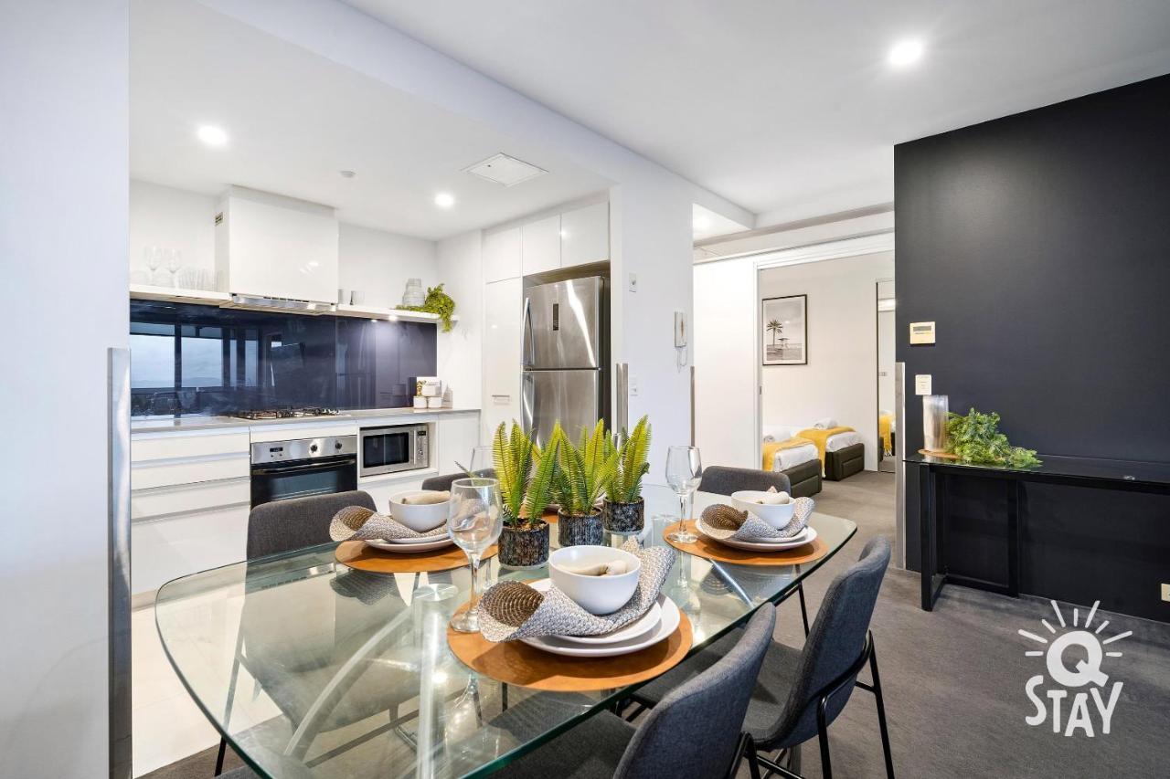 Apartment Kids Free In Hinterland View 1 Bedroom Spa At Circle On Cavill - Q *