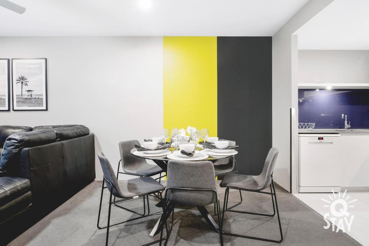 Apartment Kids Free In Hinterland View 1 Bedroom Spa At Circle On Cavill - Q
