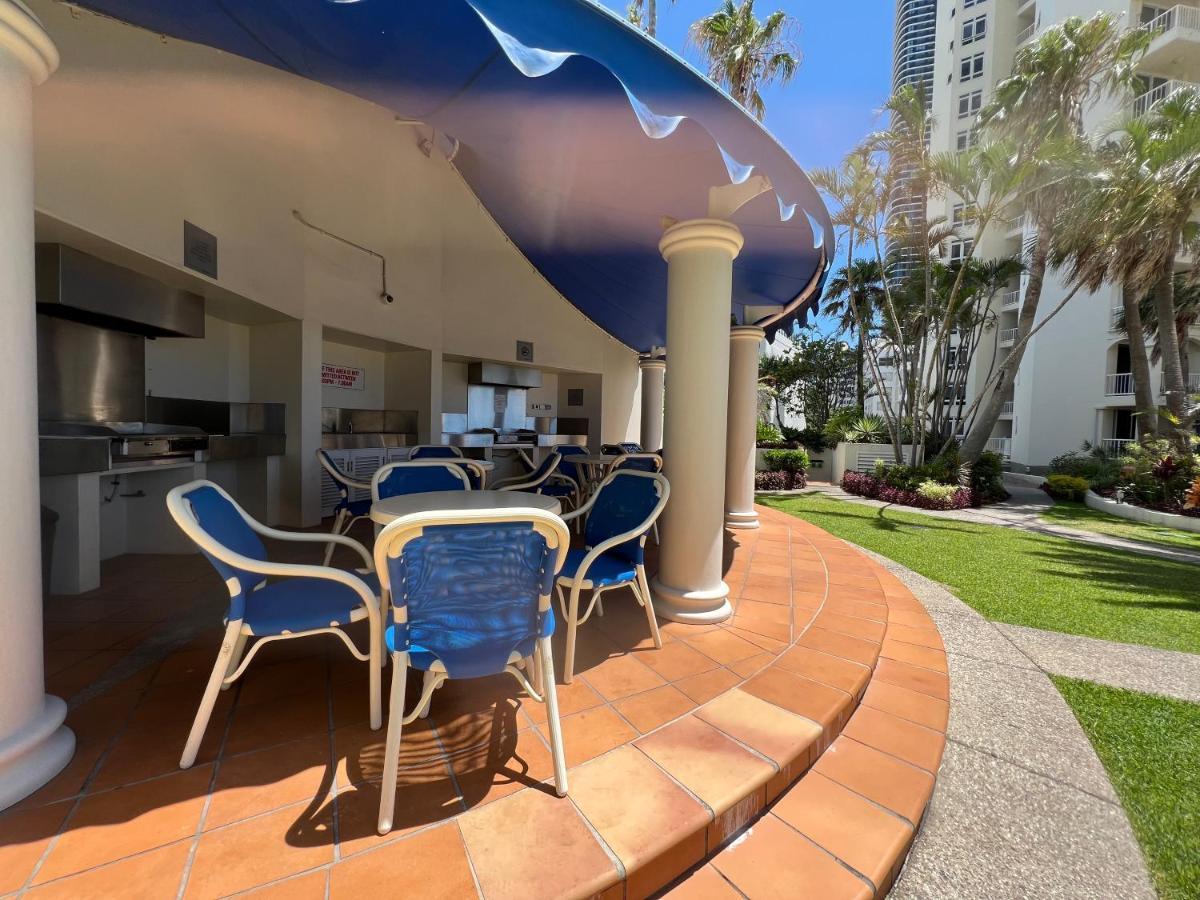 Stunning 2 Bedroom Ocean View Gold Coast