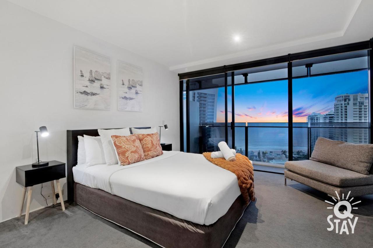 Apartment Kids Free In Ocean View 1 Bedroom Spa At Circle On Cavill - Q *