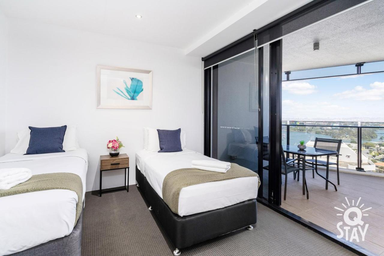 Apartment Kids Free In Hinterland View 1 Bedroom Spa At Circle On Cavill - Q *