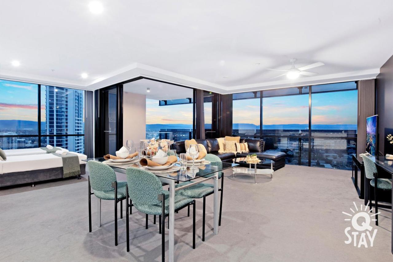 Kids Free In Hinterland View 1 Bedroom Spa At Circle On Cavill - Q Apartment