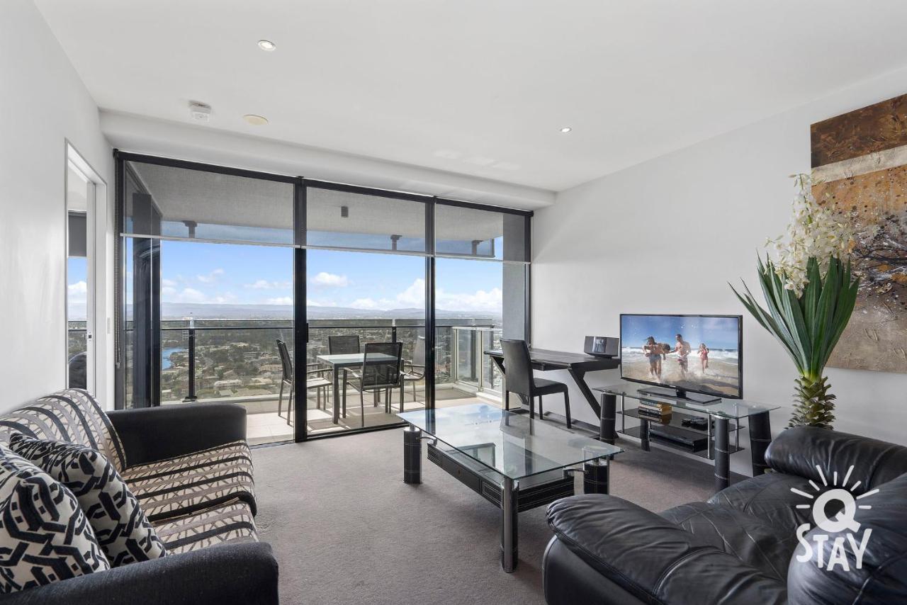 Kids Free In Hinterland View 1 Bedroom Spa At Circle On Cavill - Q Apartment *