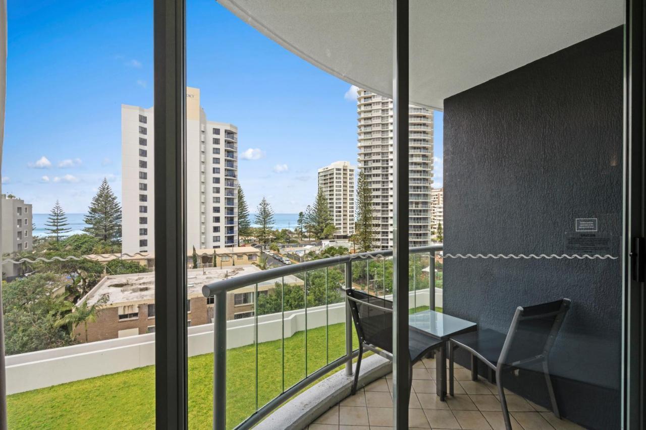 Interconnecting 2 Bedroom Unit At Legends — Q Apartment