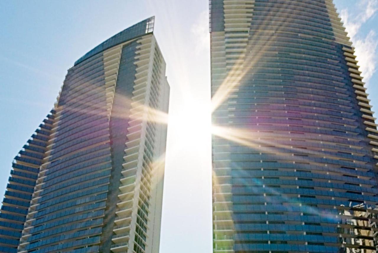 Circle On Cavill 2 Bedroom 1 Bathroom Ocean View — Q Apartment