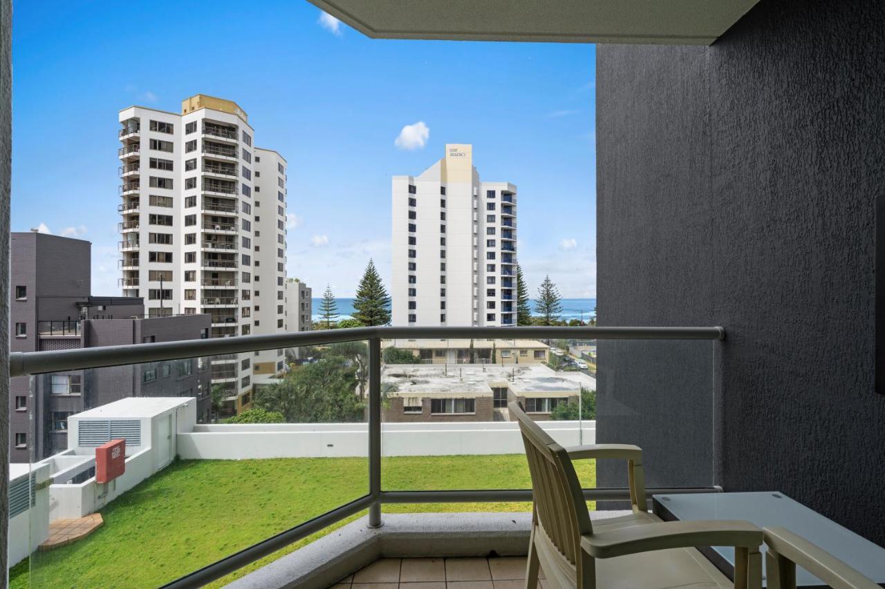 Interconnecting 2 Bedroom Unit At Legends — Q * Gold Coast