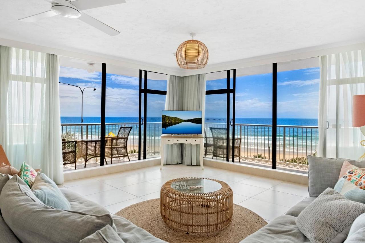 Beachfront Escape In Surfers Paradise - Coasthm Apartment *