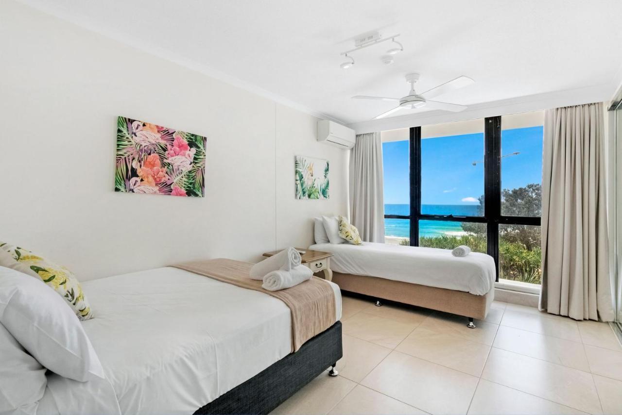 Beachfront Escape In Surfers Paradise - Coasthm Apartment Gold Coast