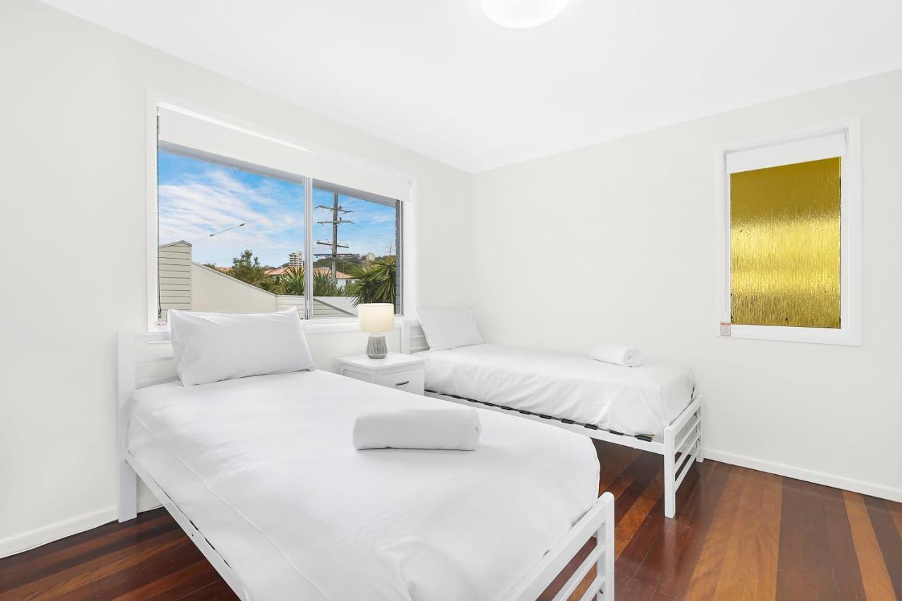 Ultimate Burleigh Beach House Family Retreat! - 5 Bedrooms * Gold Coast