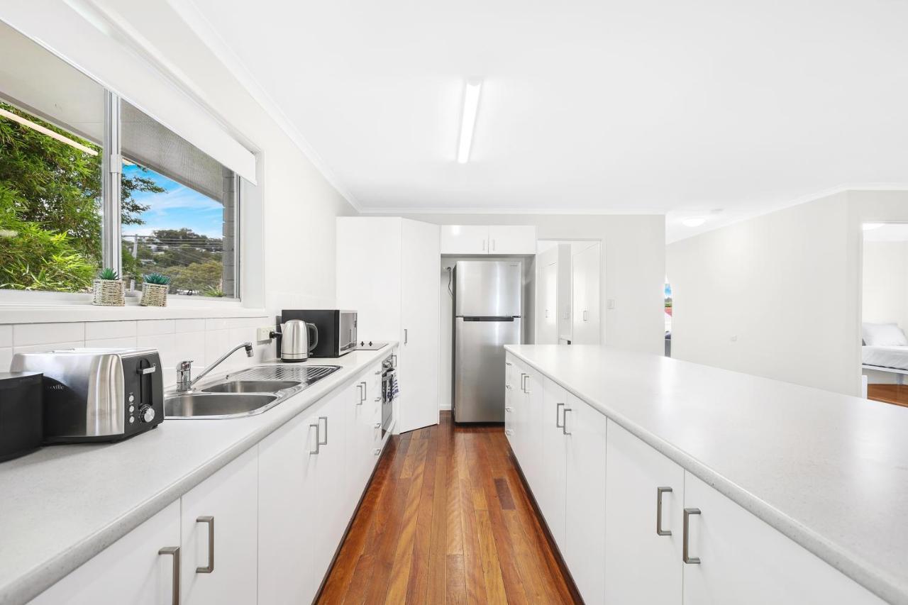 Ultimate Burleigh Beach House Family Retreat! - 5 Bedrooms Holiday home