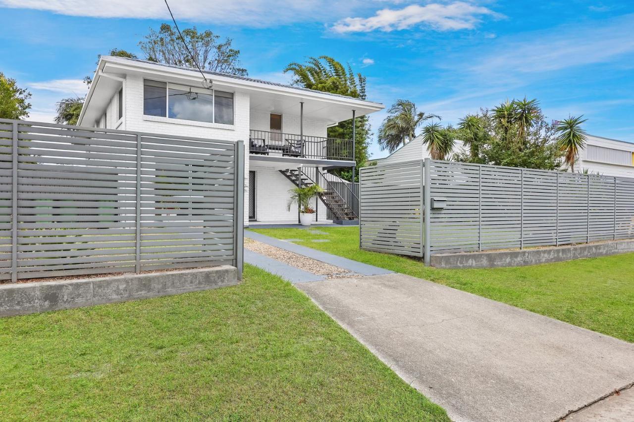 Holiday home Ultimate Burleigh Beach House Family Retreat! - 5 Bedrooms Gold Coast