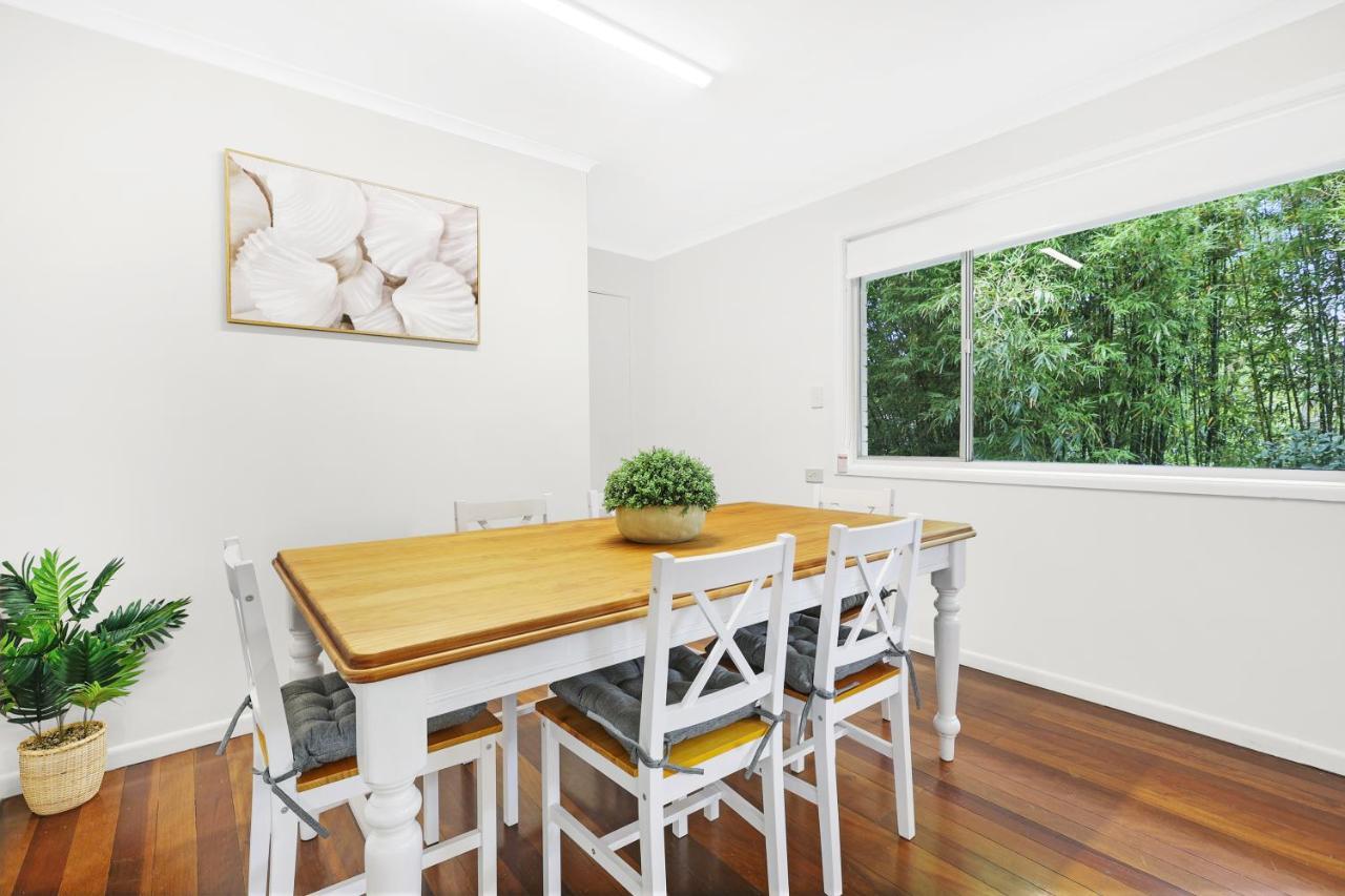Ultimate Burleigh Beach House Family Retreat! - 5 Bedrooms Holiday home