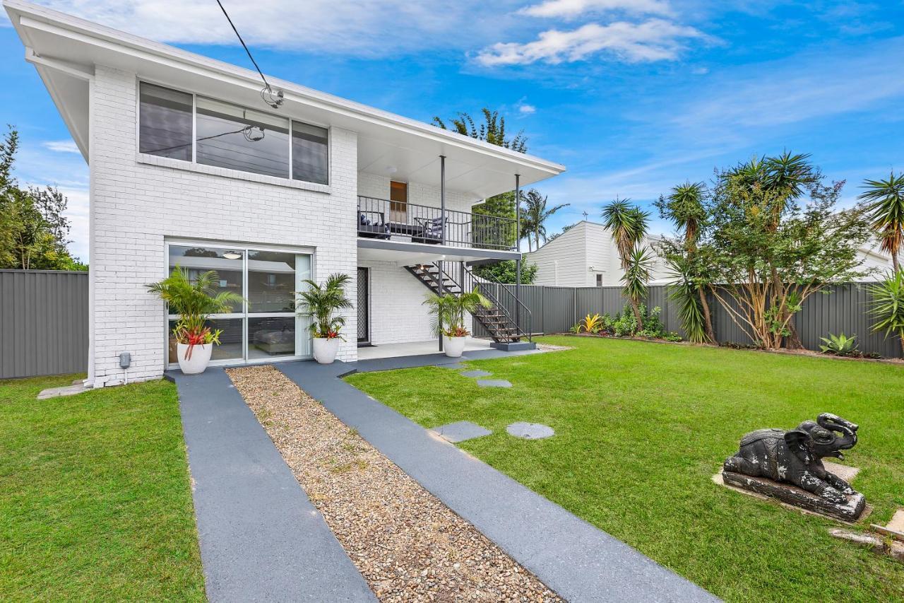 Ultimate Burleigh Beach House Family Retreat! - 5 Bedrooms Holiday home *