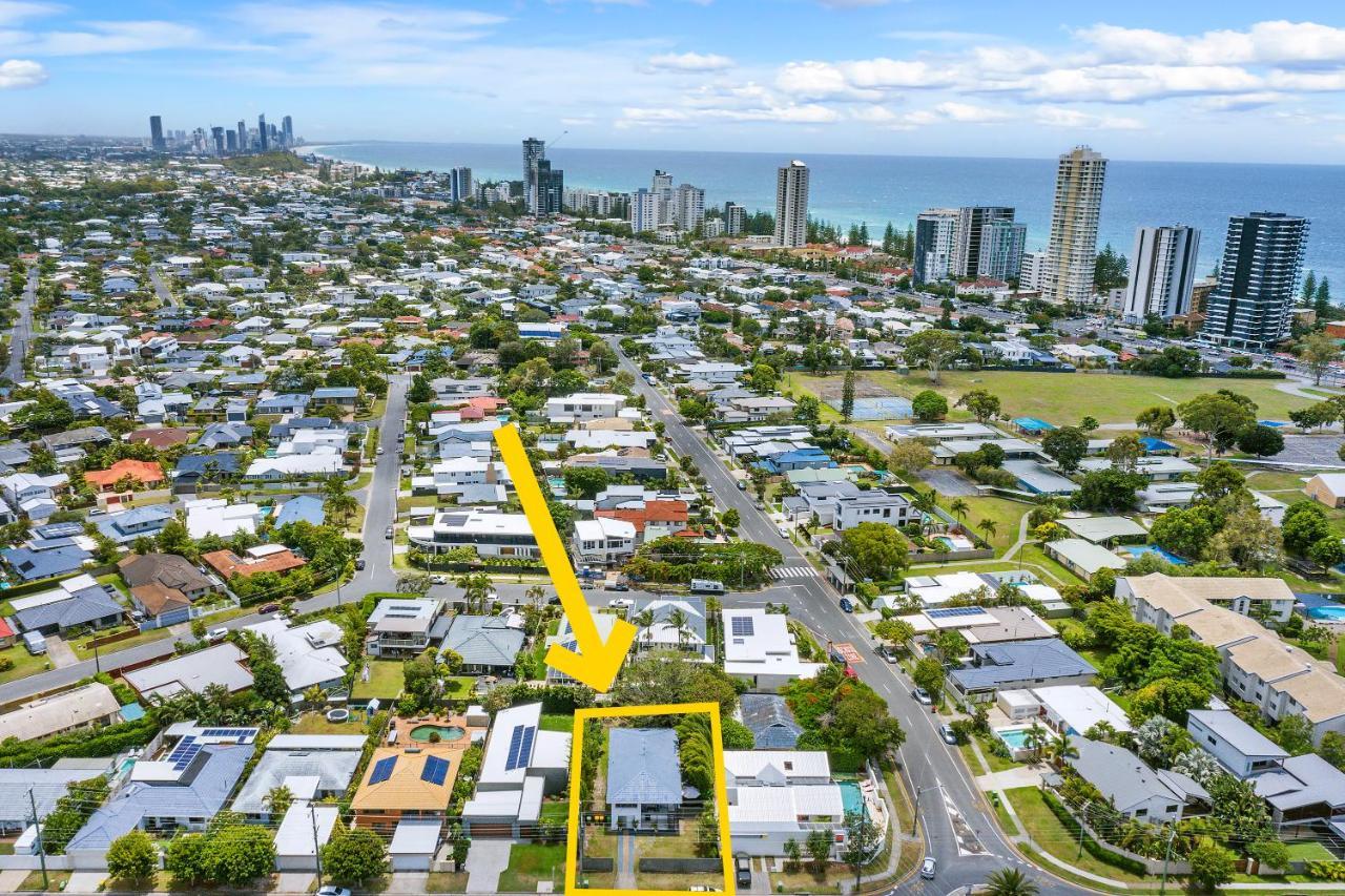 Ultimate Burleigh Beach House Family Retreat! - 5 Bedrooms