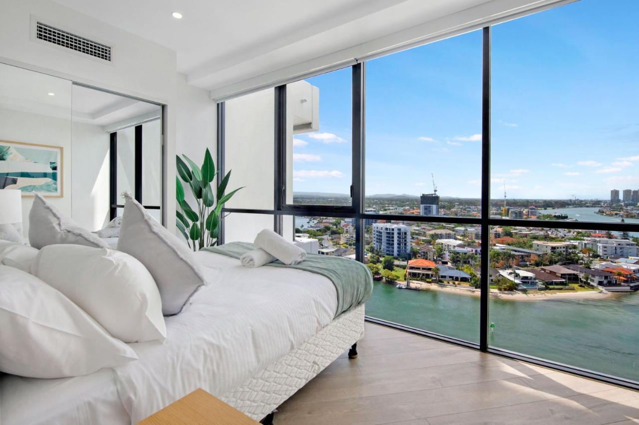 Avalon Deluxe 2 Bedroom With Bath Apartment Gold Coast