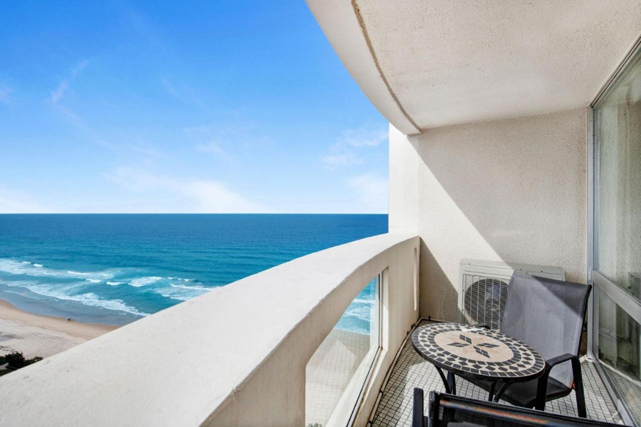 Focus Beachfront 2 Bedroom With Ocean Views Apartment Gold Coast