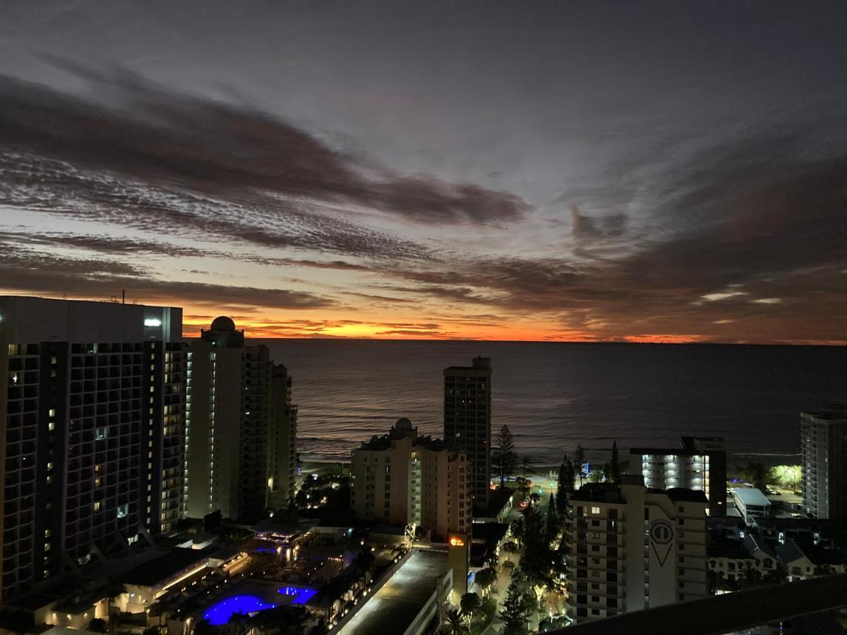 Stunning Ocean Views Surfers *