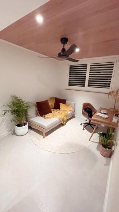 Chic Beachside Getaway 2br 2bath Fully Equipped * Gold Coast