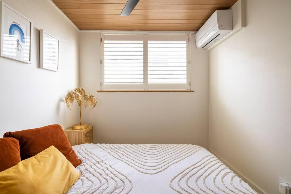 Apartment Chic Beachside Getaway 2br 2bath Fully Equipped *