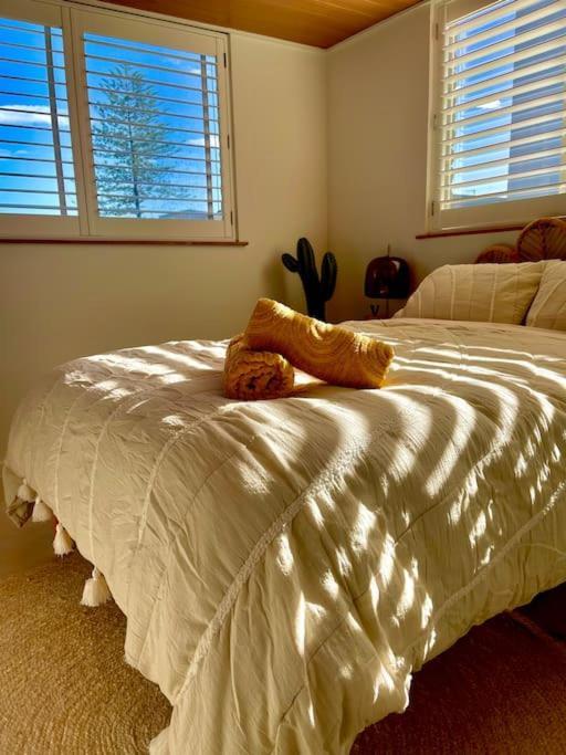 Apartment Chic Beachside Getaway 2br 2bath Fully Equipped