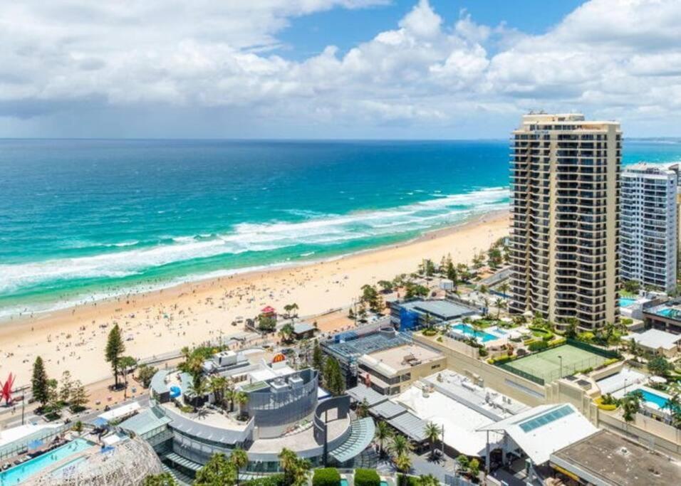 Spectacular 19th Floor In Heart Of Surfers Paradise *