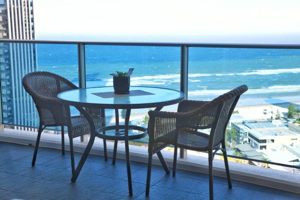 Spectacular 19th Floor In Heart Of Surfers Paradise Gold Coast