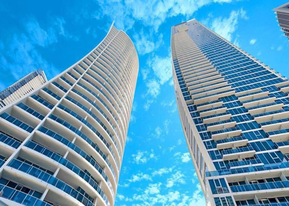 Apartment Spectacular 19th Floor In Heart Of Surfers Paradise Gold Coast