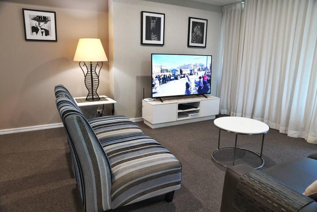 Spectacular 19th Floor In Heart Of Surfers Paradise Apartment Gold Coast