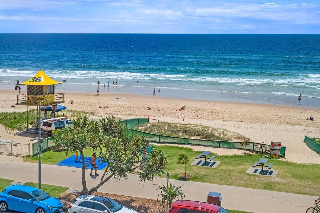 Apartment Beachfront Escape In Surfers Paradise - Coasthm *