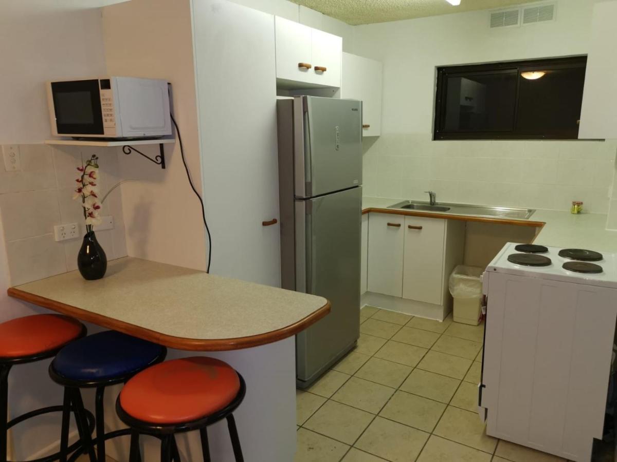 Apartment Surfers Holiday