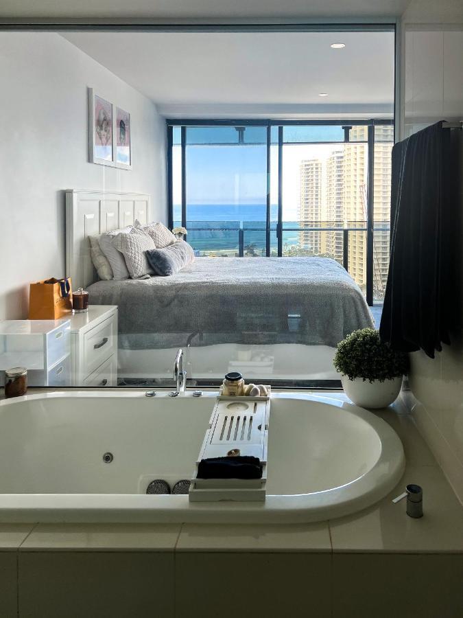 Ocean View Urban Surfers Paradise