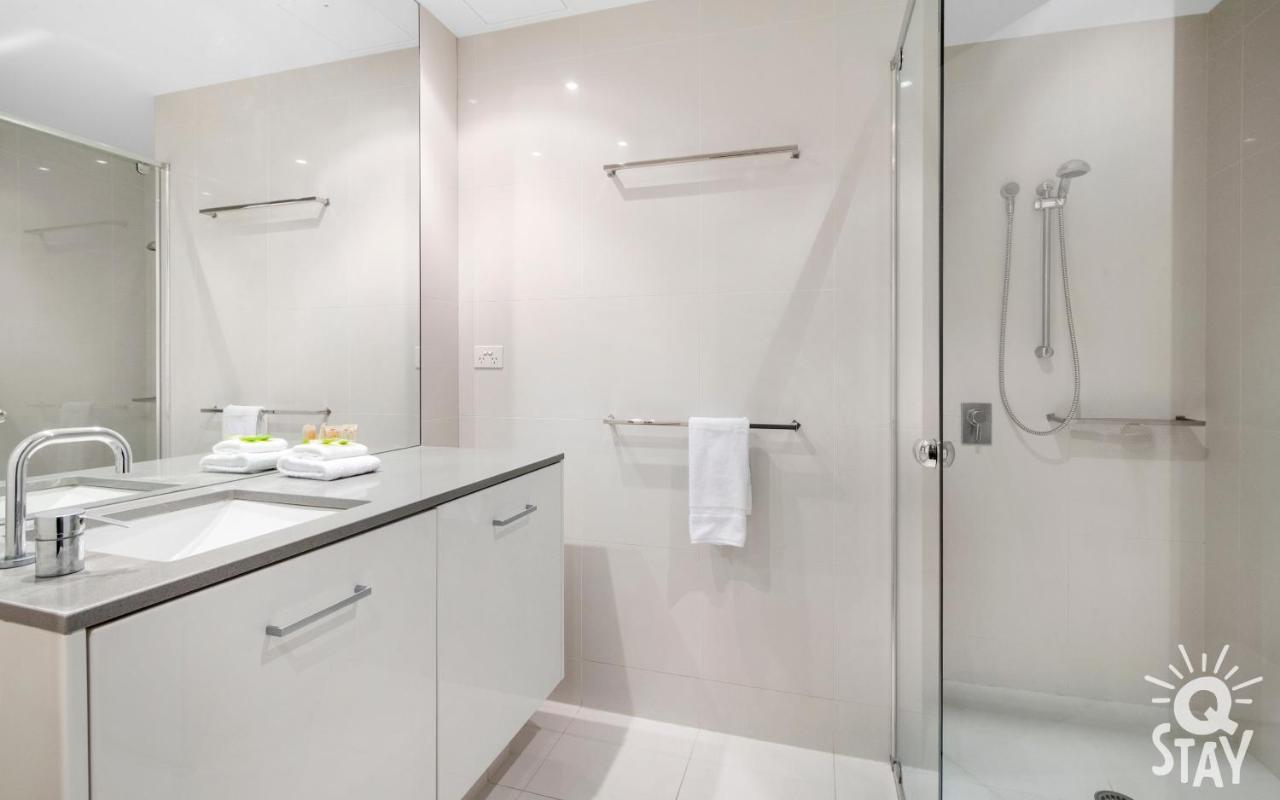 Spectacular Family Kids Free 3 Bedroom Ocean At Circle On Cavill - Q *