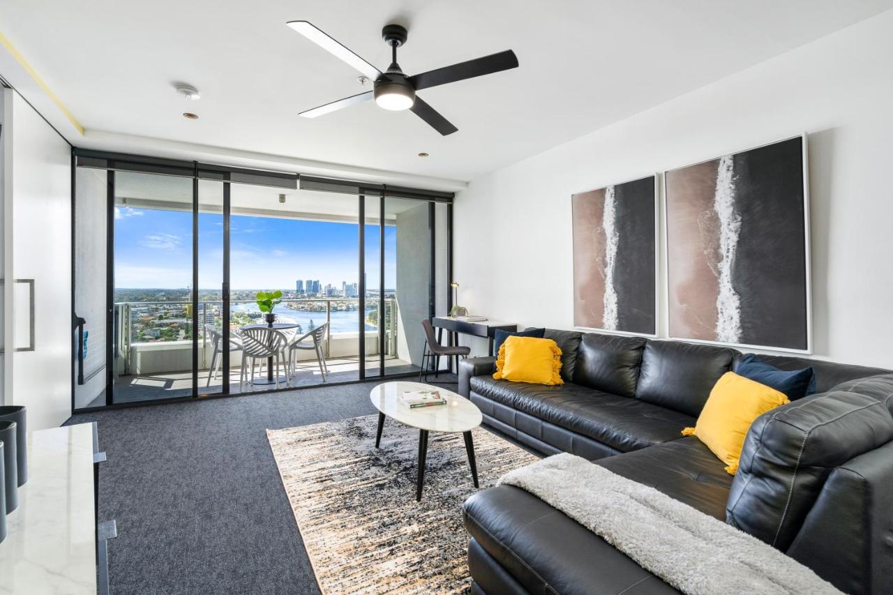 Avalon - Privately Managed & Self Contained - Wow Apartment Gold Coast