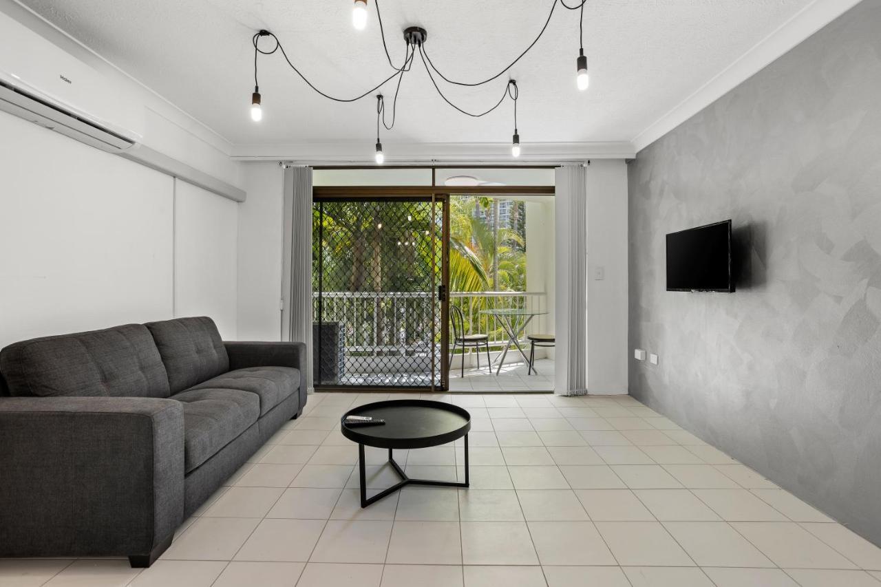 24 24 Hamilton Avenue By Premium * Gold Coast