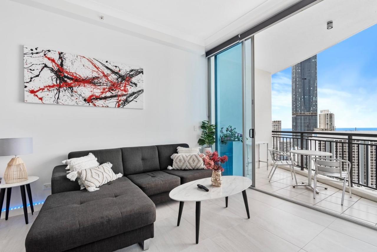 2 Bedroom View In Surfers Paradise! Free Parking & Wifi Apartment *