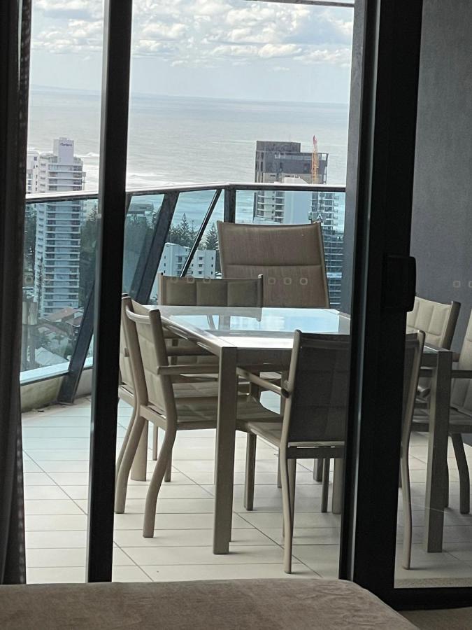 Oracle Broadbeach: Luxurious Sky With Panoramic Views Gold Coast