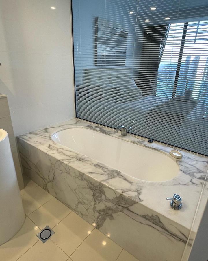 Apartment Oracle Broadbeach: Luxurious Sky With Panoramic Views Gold Coast