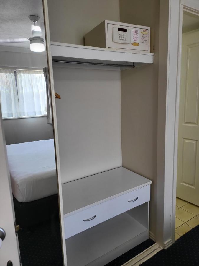Apartment Best Ground Floor Pool Side Superior - New Listing *