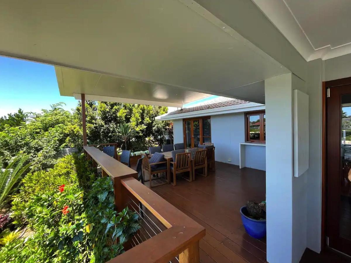 Broadbeach - Heated Pool - Sleeps 7 Holiday home