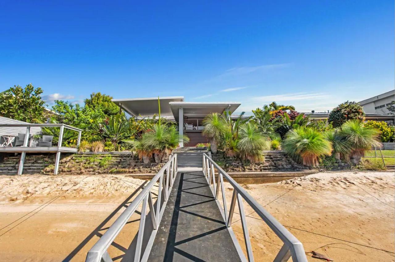 Broadbeach - Heated Pool - Sleeps 7 *