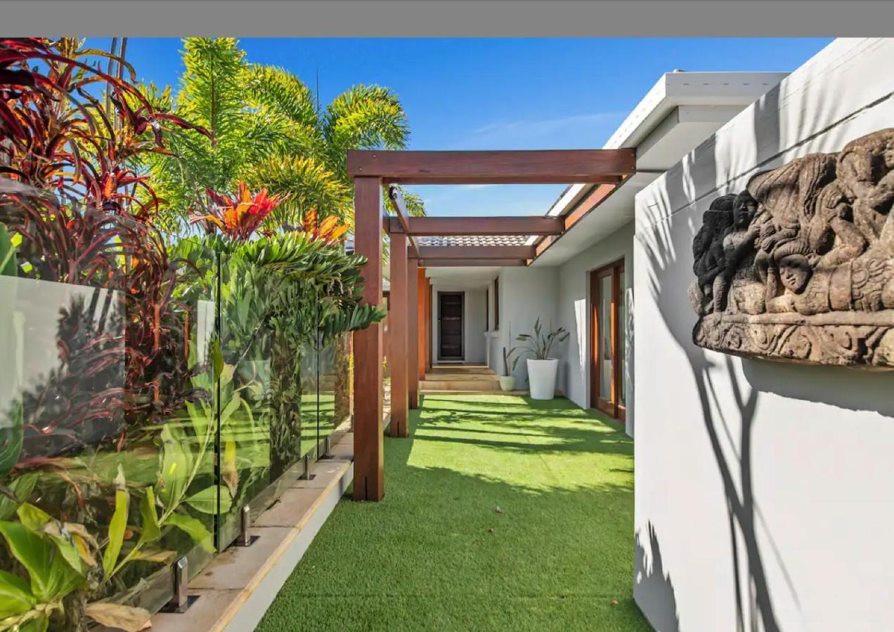 Broadbeach - Heated Pool - Sleeps 7