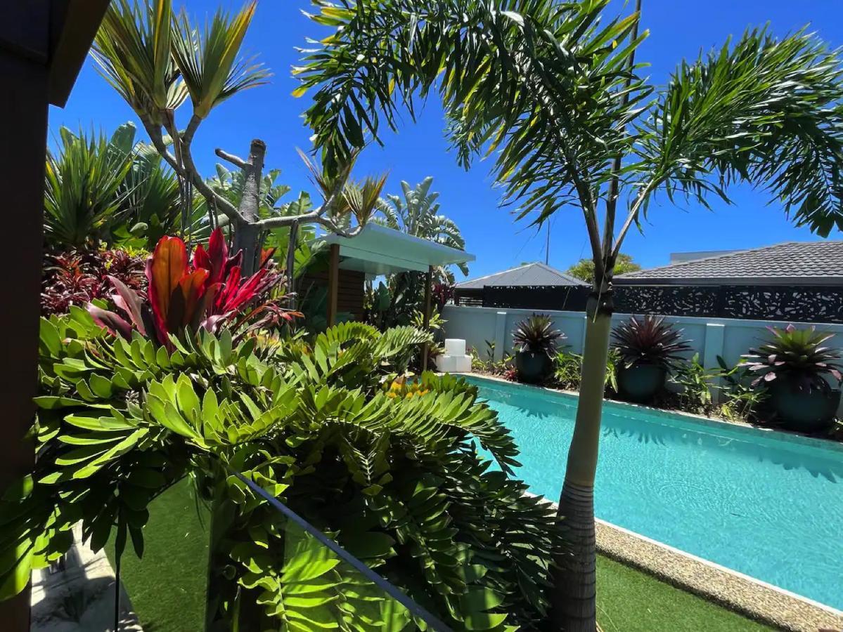 Holiday home Broadbeach - Heated Pool - Sleeps 7 Gold Coast
