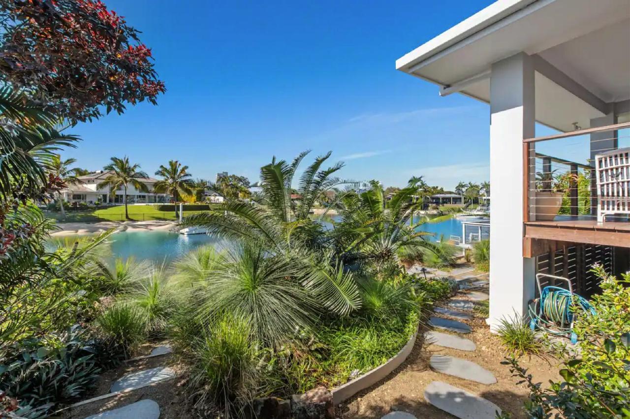 Broadbeach - Heated Pool - Sleeps 7 Holiday home Gold Coast