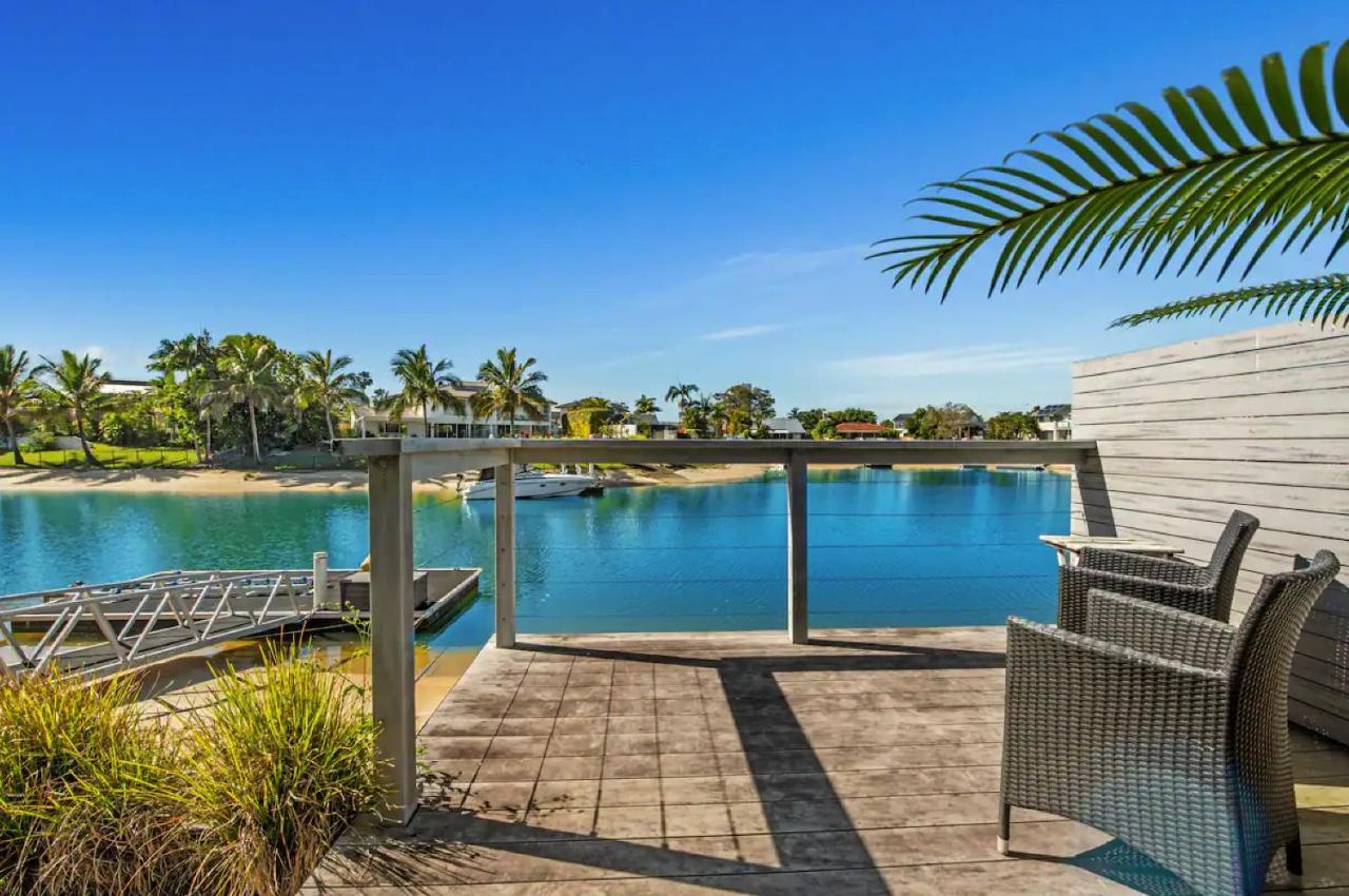 Holiday home Broadbeach - Heated Pool - Sleeps 7