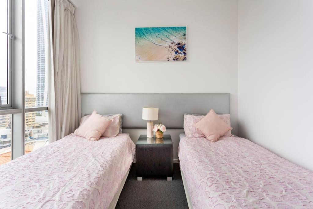 Seaview Chevron Renaissance Free Parking &free Wifi * Gold Coast