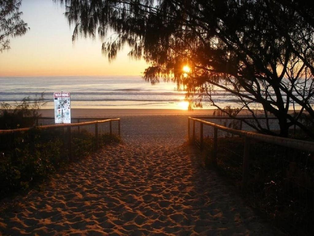 Surfers Paradise - 1 Bedroom Fully Furnished * Gold Coast