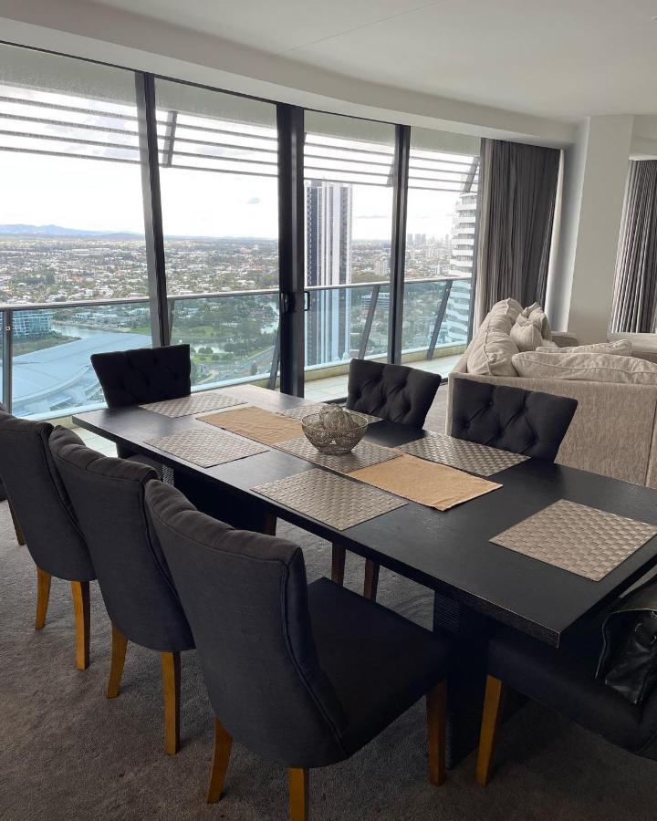 Oracle Broadbeach: Luxurious Sky With Panoramic Views Gold Coast