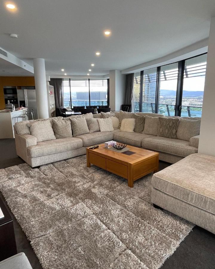 Oracle Broadbeach: Luxurious Sky With Panoramic Views Gold Coast