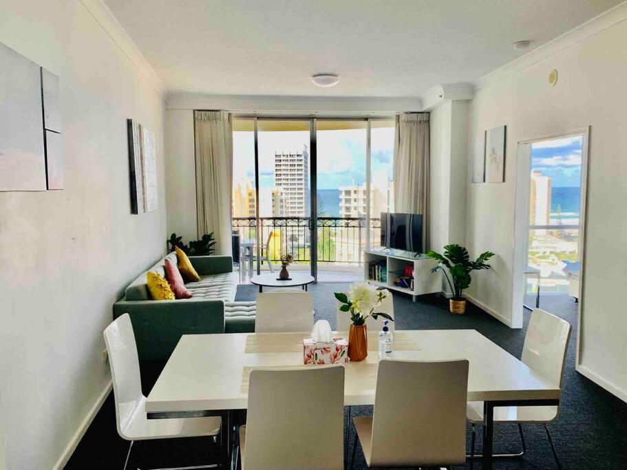 Seaview Chevron Renaissance Free Parking &free Wifi * Gold Coast